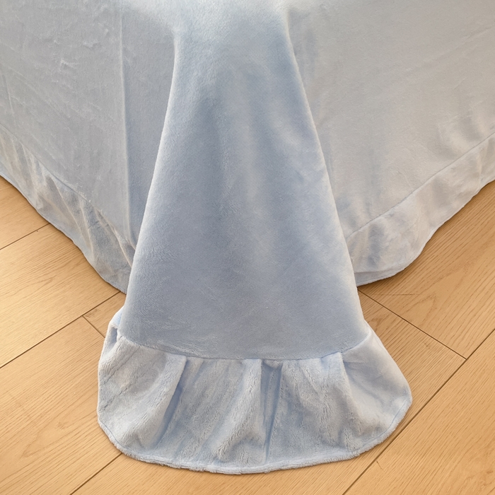 91家纺网 家纺一手货源 找家纺 爱家（原缔乐家纺） 2025新款牛奶雕花绒四件套-小雏菊 小雏菊-天空兰