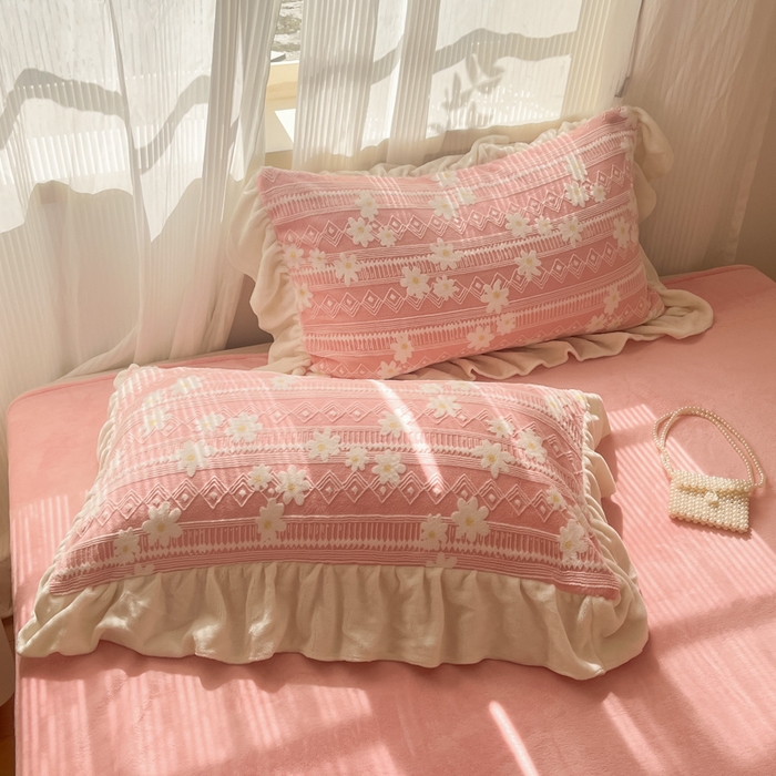 91家纺网 家纺一手货源 找家纺 （总）爱家（原缔乐家纺） 2025新款牛奶雕花绒四件套-小雏菊