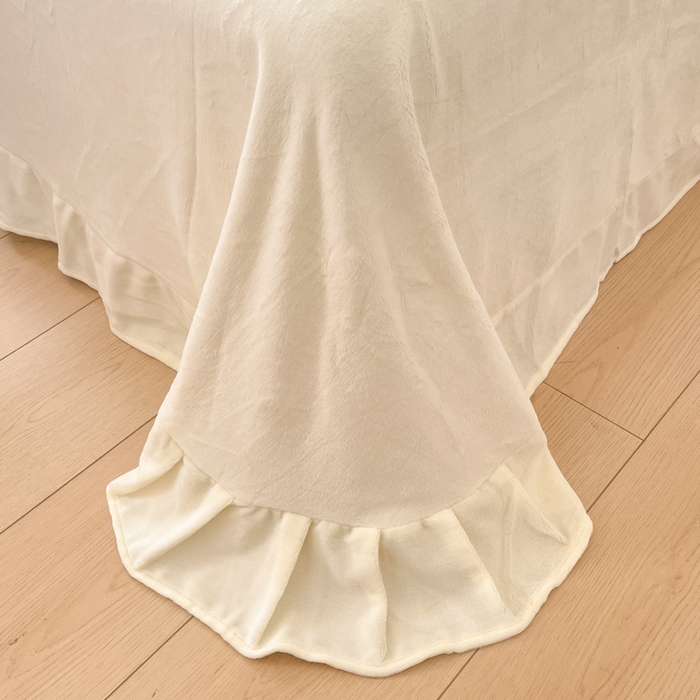 91家纺网 家纺一手货源 找家纺 爱家（原缔乐家纺） 2025新款牛奶雕花绒四件套-小雏菊 小雏菊-奶昔白