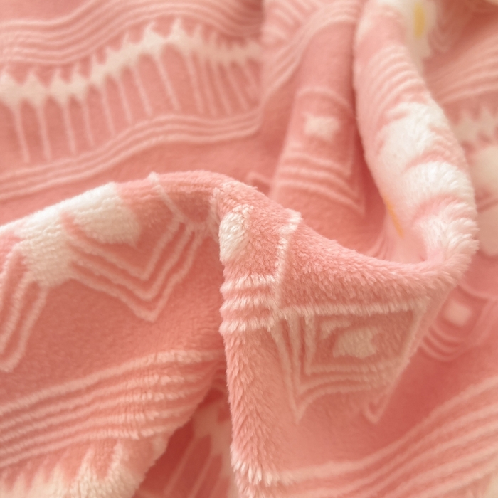 91家纺网 家纺一手货源 找家纺 爱家（原缔乐家纺） 2025新款牛奶雕花绒四件套-小雏菊 小雏菊-公主粉