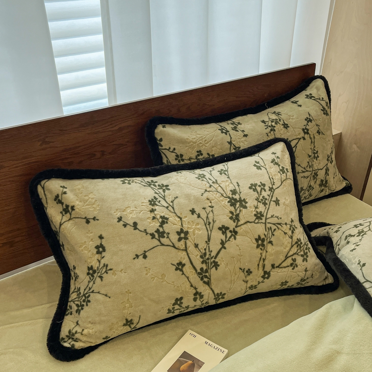 91家纺网 家纺一手货源 找家纺 安哆啦 2025新款着色烂花雕花兔毛绒包边牛奶绒四件套 绿枝