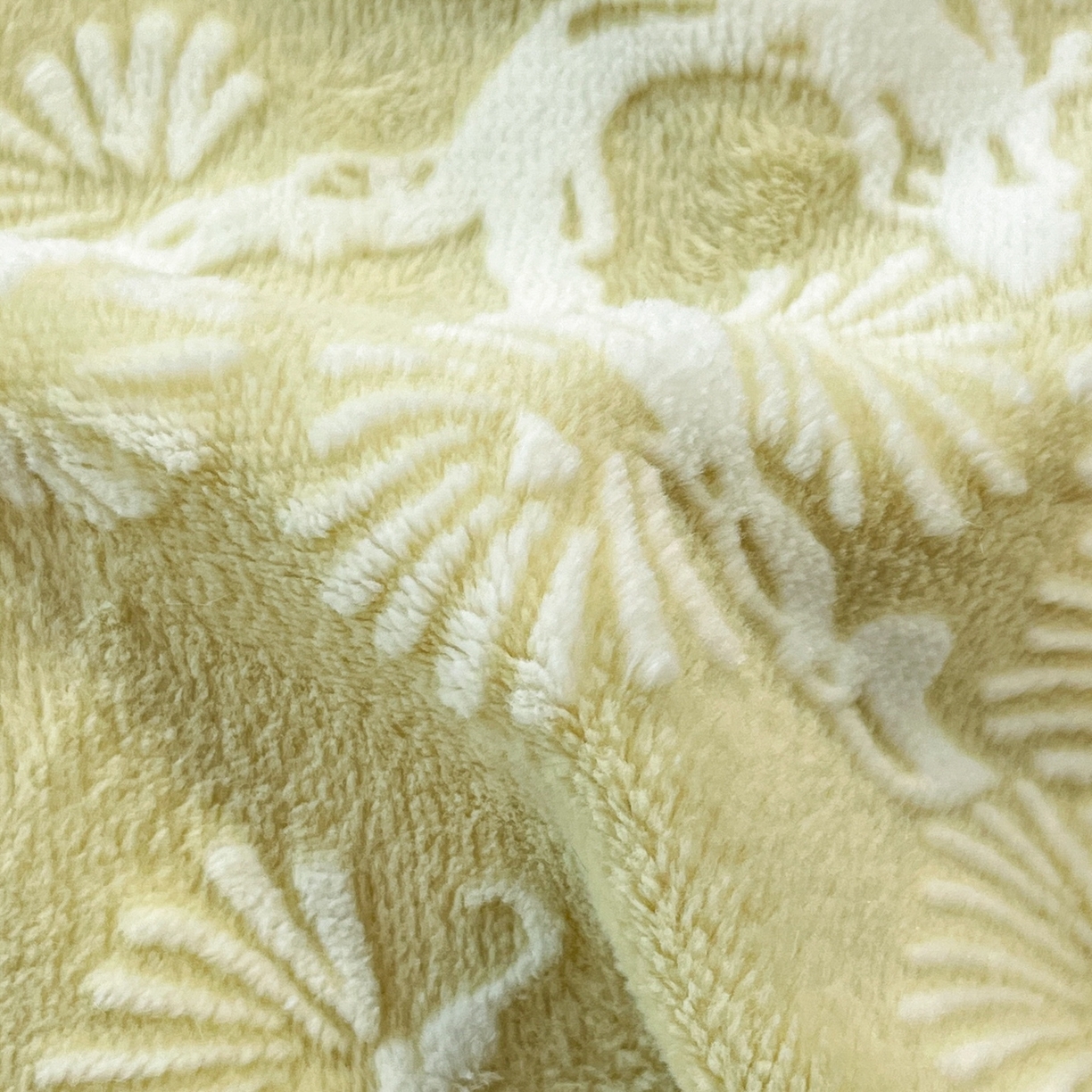 91家纺网 家纺一手货源 找家纺 安哆啦 2025新款着色烂花雕花兔毛绒包边牛奶绒四件套 青花雅韵