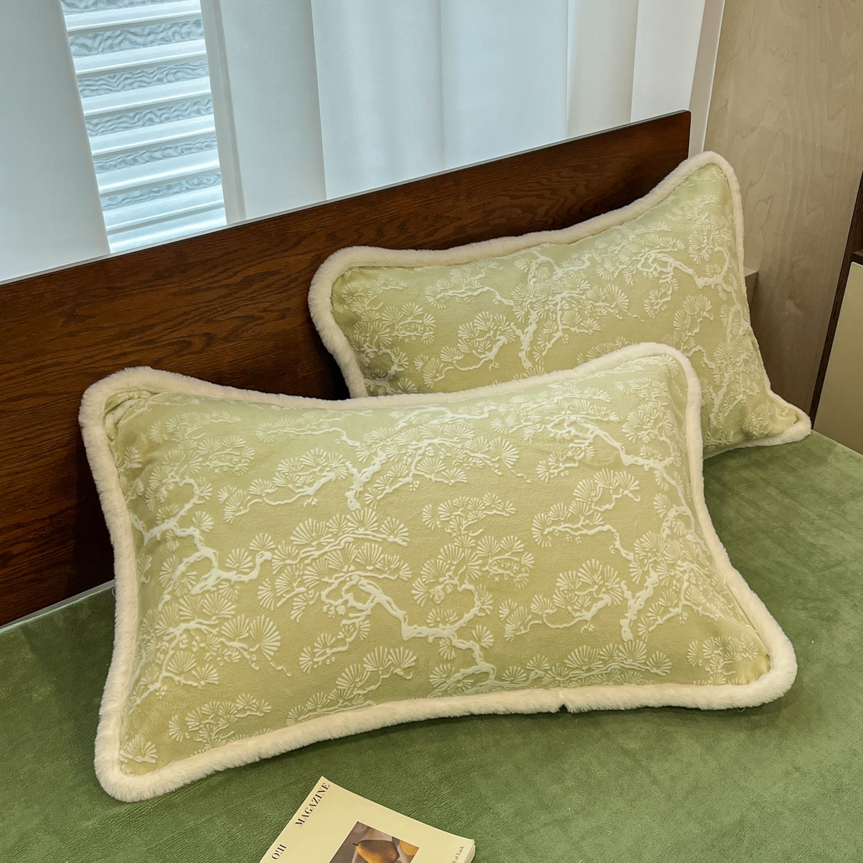 91家纺网 家纺一手货源 找家纺 安哆啦 2025新款着色烂花雕花兔毛绒包边牛奶绒四件套 青花雅韵