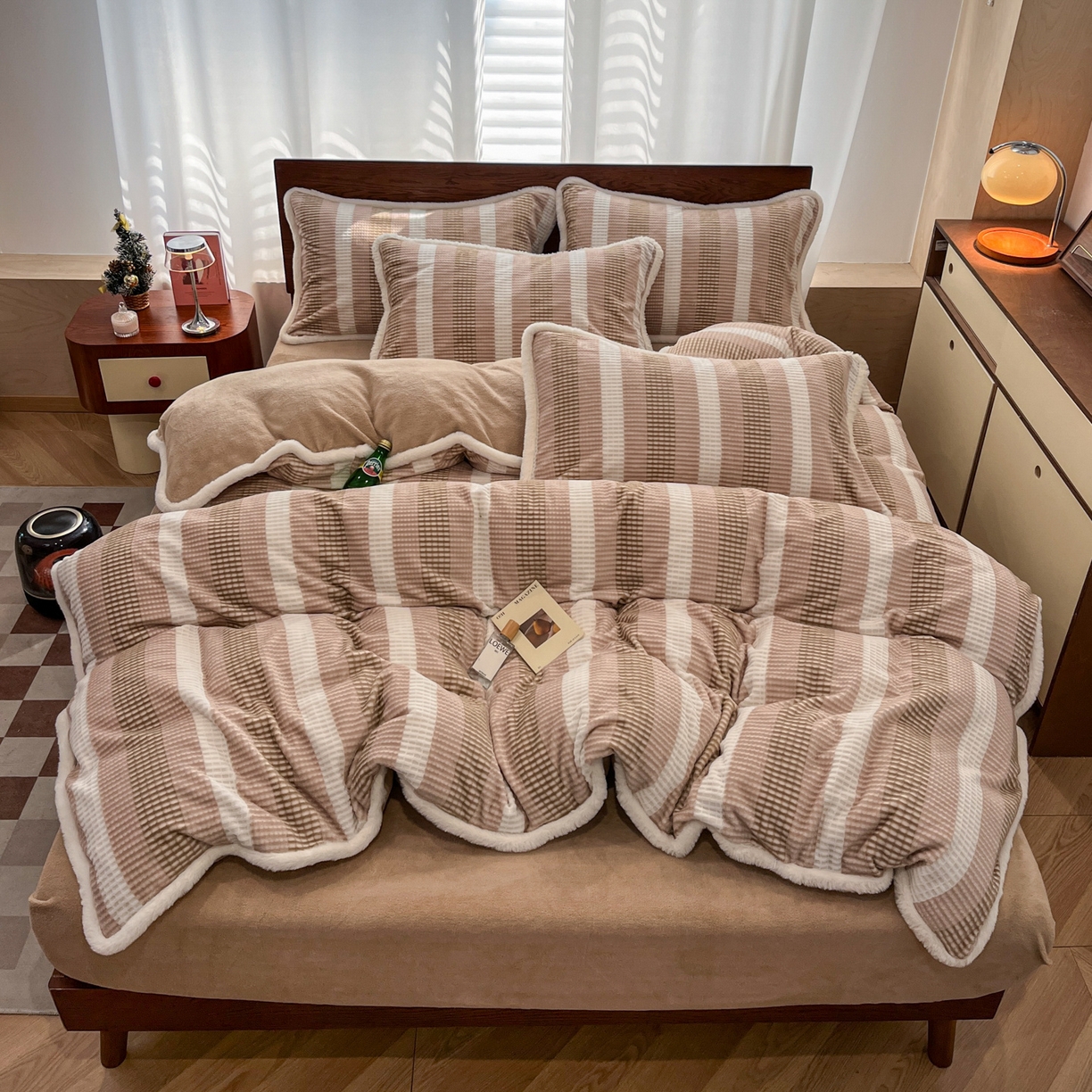 安哆啦 2025新款着色烂花雕花兔毛绒包边牛奶绒四件套 绒华夫格-咖