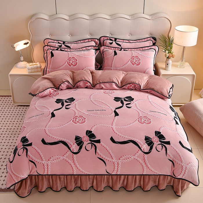 91家纺网 家纺一手货源 找家纺 佳一 2025新款高克重8-9斤 印花牛奶绒四件套 时光恋人