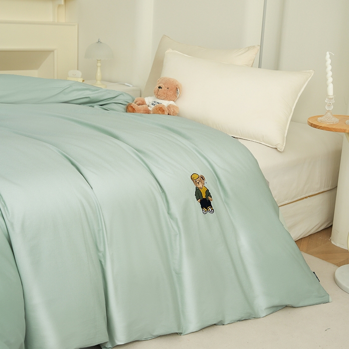 91家纺网 家纺一手货源 找家纺 泰迪爱兰Teddy ISLAND  2026新款全棉40S单品刺绣被套 抹茶绿