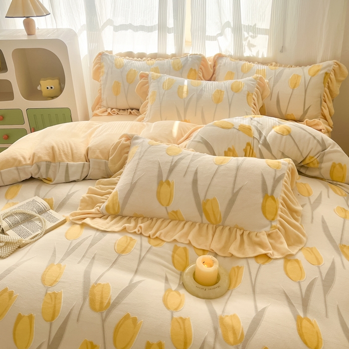 91家纺网 家纺一手货源 找家纺 爱家（原缔乐家纺） 2025新款牛奶雕花绒四件套-香香公主 香香公主-奶油黄