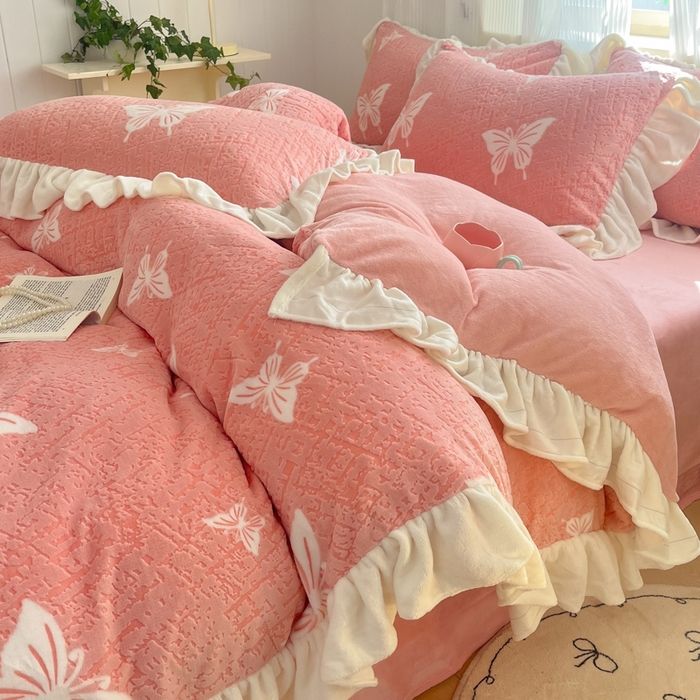 91家纺网 家纺一手货源 找家纺 （总）爱家（原缔乐家纺） 2025新款牛奶雕花绒四件套-如梦