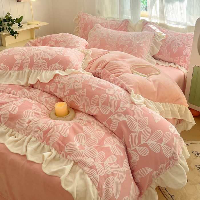 91家纺网 家纺一手货源 找家纺 爱家（原缔乐家纺） 2025新款牛奶雕花绒四件套-如梦 如梦-公主粉