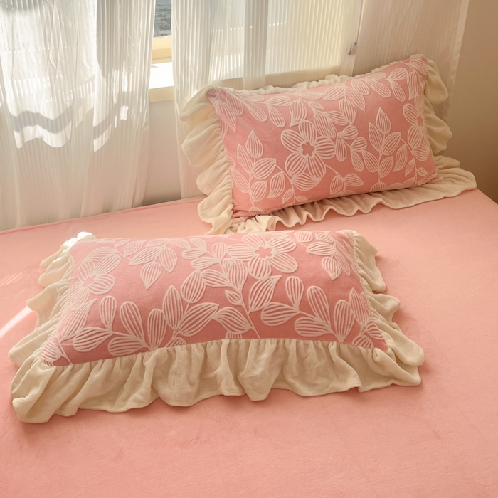 91家纺网 家纺一手货源 找家纺 爱家（原缔乐家纺） 2025新款牛奶雕花绒四件套-如梦 如梦-公主粉