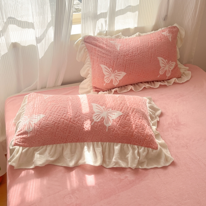 91家纺网 家纺一手货源 找家纺 爱家（原缔乐家纺） 2025新款牛奶雕花绒四件套-如梦 蝴蝶结-公主粉