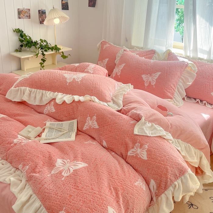 91家纺网 家纺一手货源 找家纺 爱家（原缔乐家纺） 2025新款牛奶雕花绒四件套-如梦 蝴蝶结-公主粉