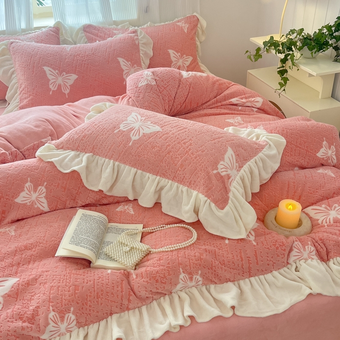 91家纺网 家纺一手货源 找家纺 爱家（原缔乐家纺） 2025新款牛奶雕花绒四件套-如梦 蝴蝶结-公主粉