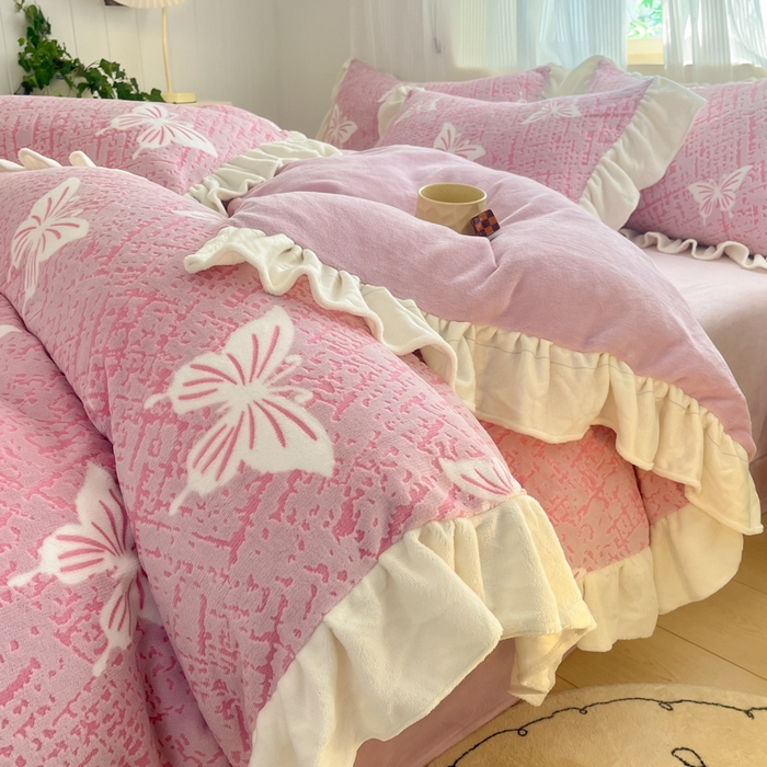 91家纺网 家纺一手货源 找家纺 爱家（原缔乐家纺） 2025新款牛奶雕花绒四件套-如梦 蝴蝶结-梦幻紫