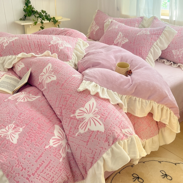 91家纺网 家纺一手货源 找家纺 爱家（原缔乐家纺） 2025新款牛奶雕花绒四件套-如梦 蝴蝶结-梦幻紫