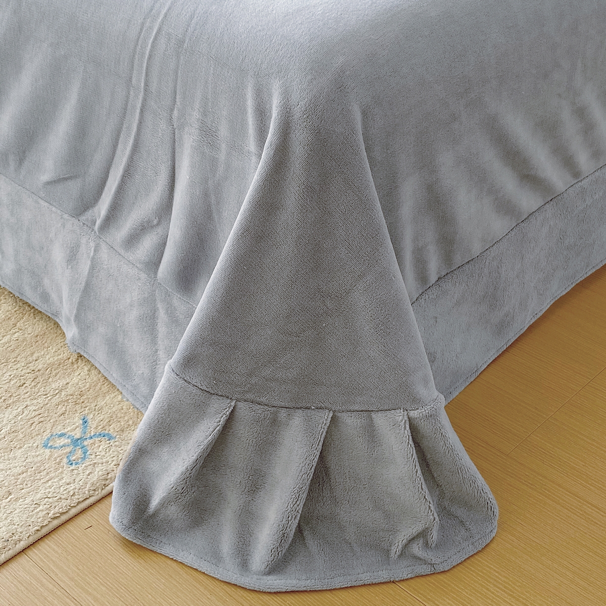 91家纺网 家纺一手货源 找家纺 悦织湾家纺 牛奶绒四件套纯色贴布绣床单款床盖款床上用品四件套时尚小兔2025新款加厚 床单款时尚小兔-灰