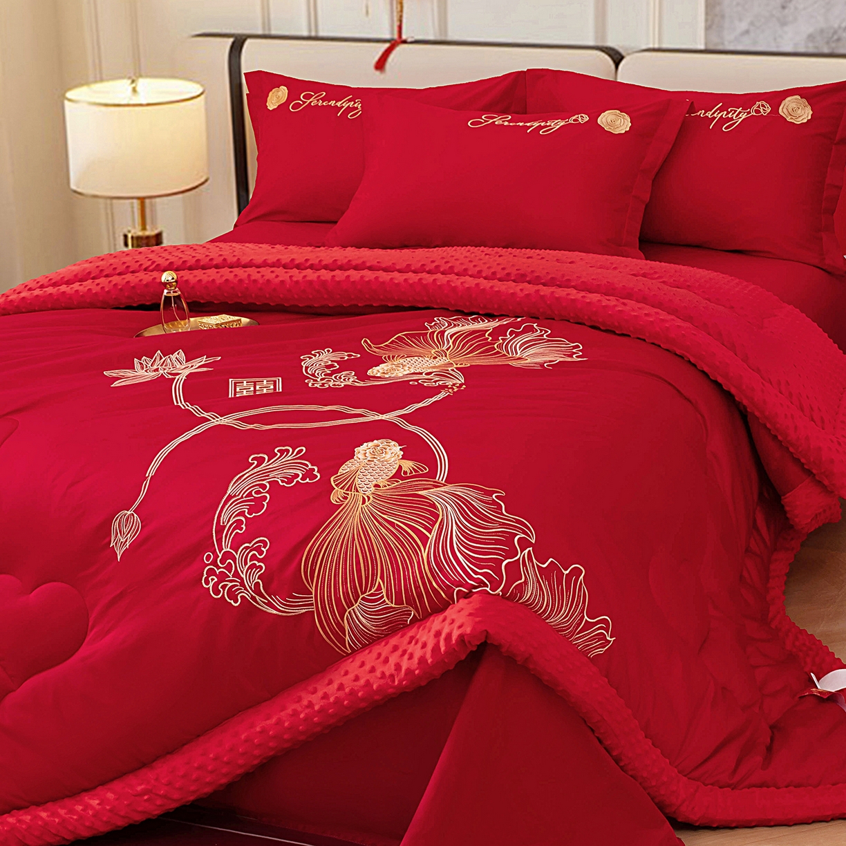 91家纺网 家纺一手货源 找家纺 卓缦家纺 2025新款全棉纯棉豆豆婚庆被 被子被芯 锦鲤喜愿