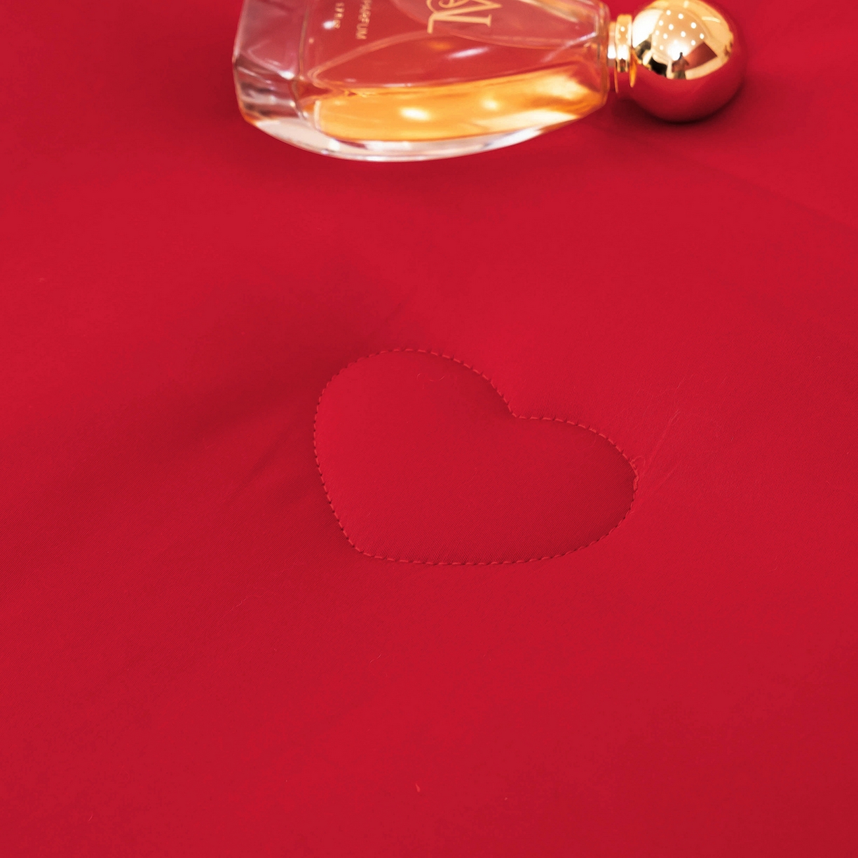 91家纺网 家纺一手货源 找家纺 卓缦家纺 2025新款全棉纯棉豆豆婚庆被 被子被芯 良辰喜事