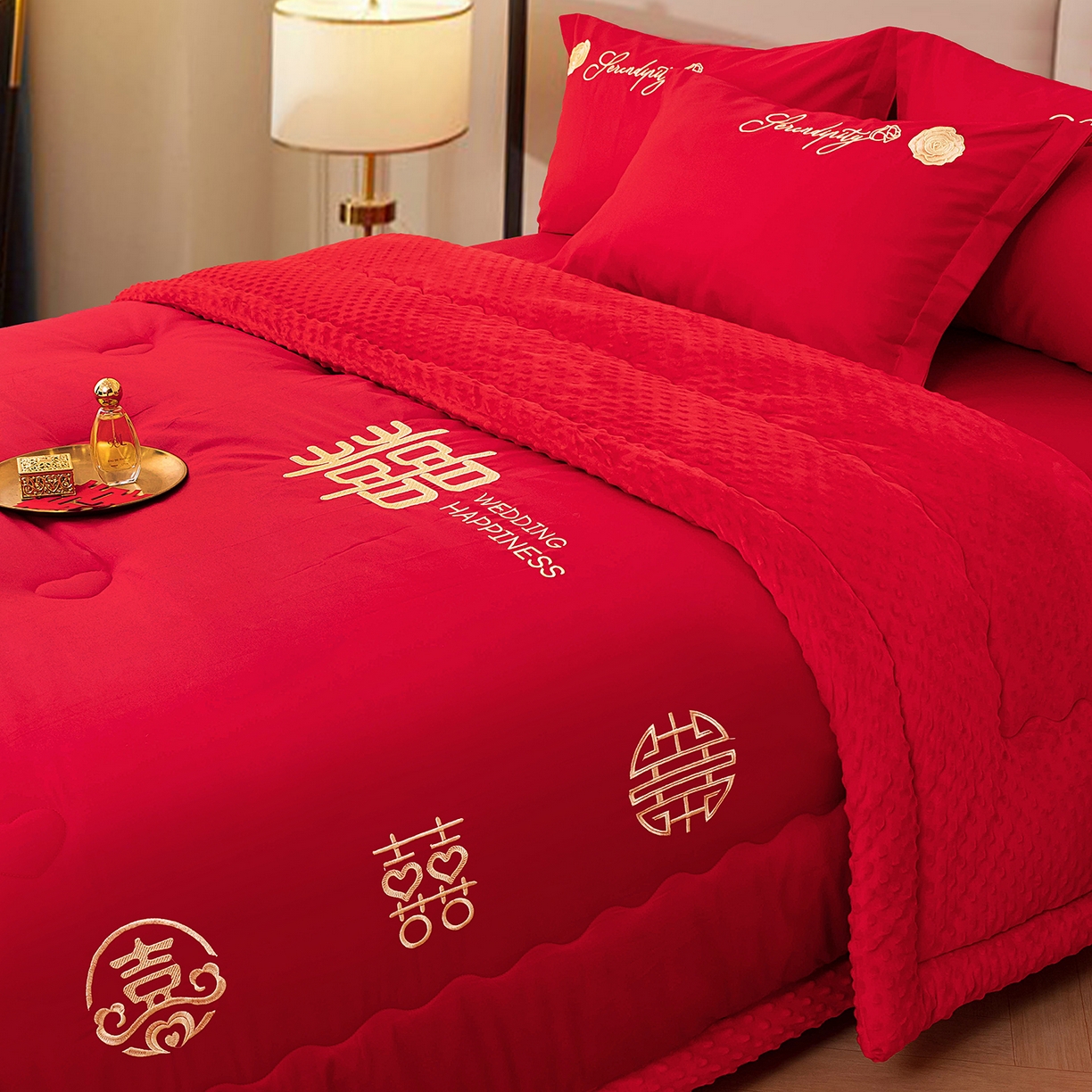 91家纺网 家纺一手货源 找家纺 卓缦家纺 2025新款全棉纯棉豆豆婚庆被 被子被芯 良辰喜事