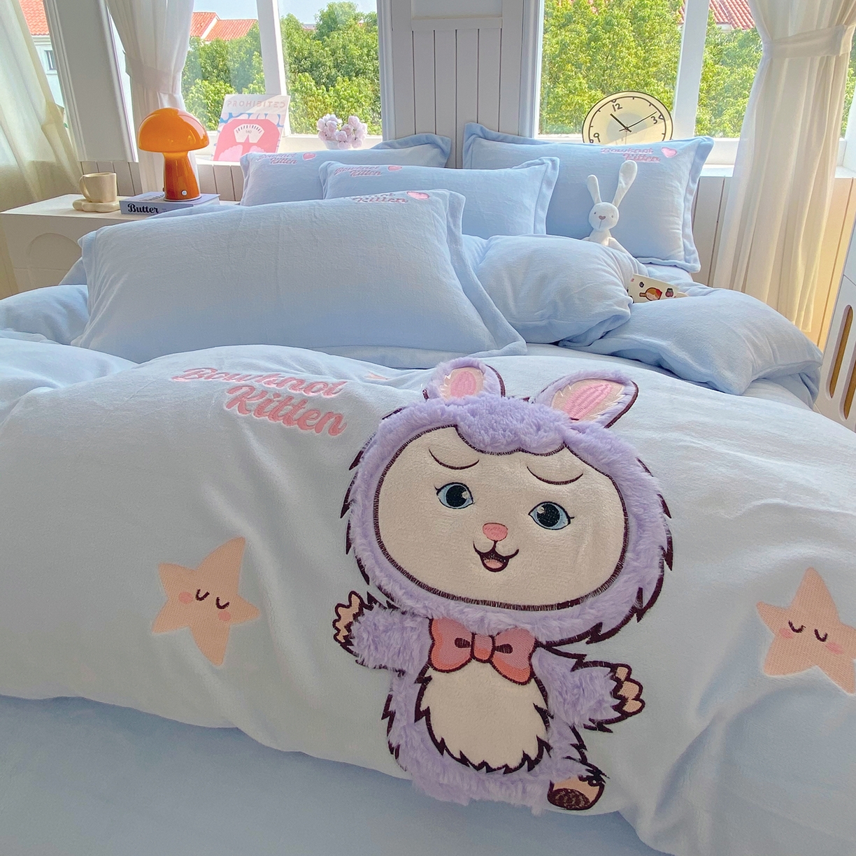 91家纺网 家纺一手货源 找家纺 悦织湾家纺 牛奶绒四件套纯色贴布绣床单款床盖款床上用品四件套时尚小兔2025新款加厚 床单款时尚小兔-蓝