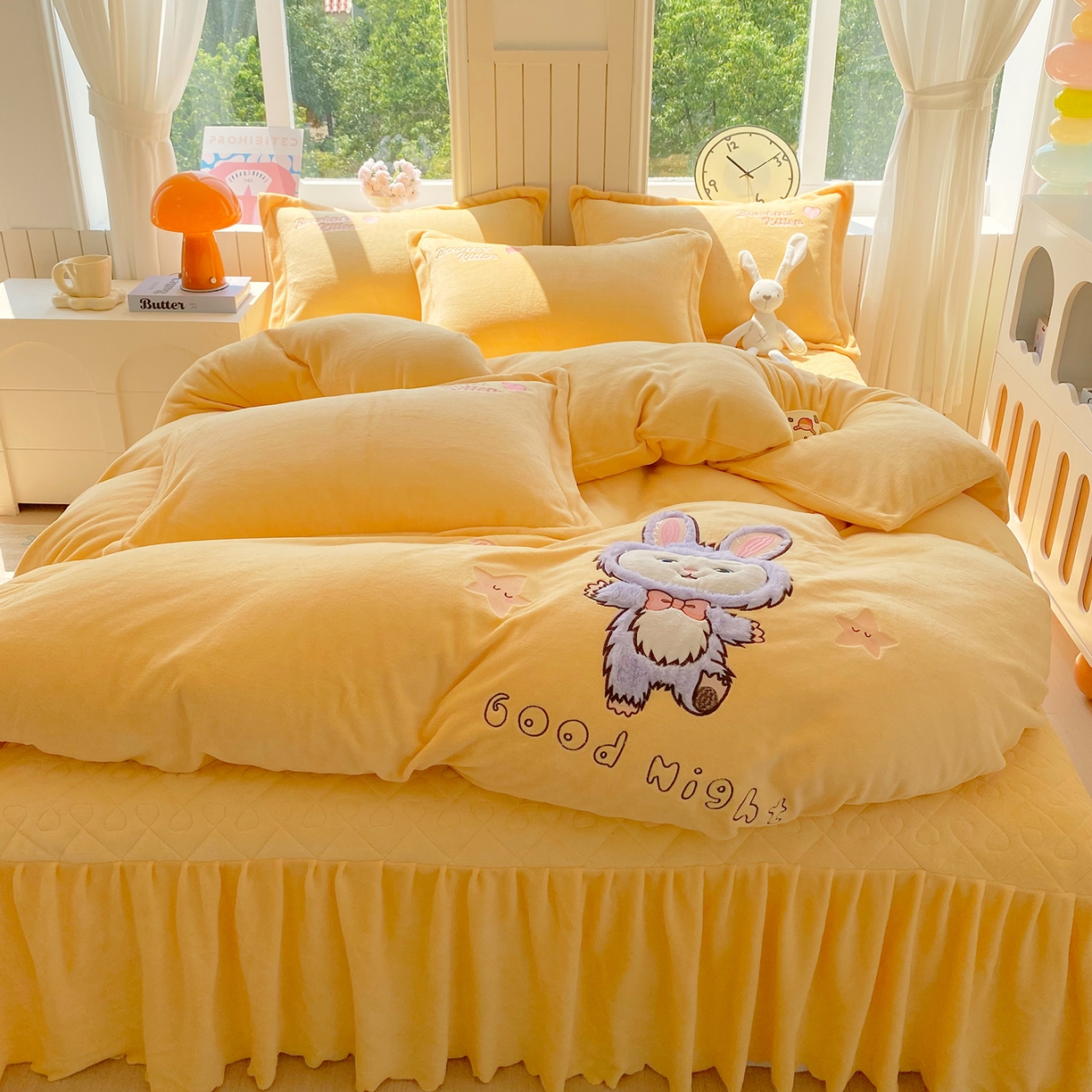 91家纺网 家纺一手货源 找家纺 悦织湾家纺 牛奶绒四件套纯色贴布绣床单款床盖款床上用品四件套时尚小兔2025新款加厚 床盖款-时尚小兔-黄