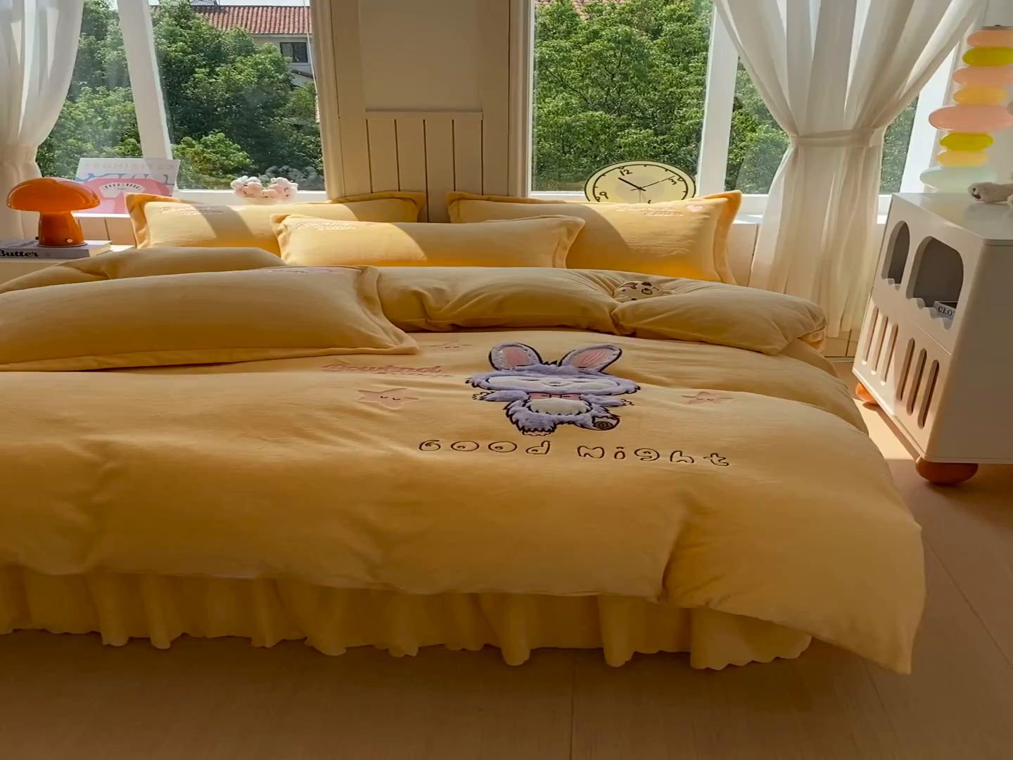 91家纺网 家纺一手货源 找家纺 悦织湾家纺 牛奶绒四件套纯色贴布绣床单款床盖款床上用品四件套时尚小兔2025新款加厚 床盖款-时尚小兔-黄