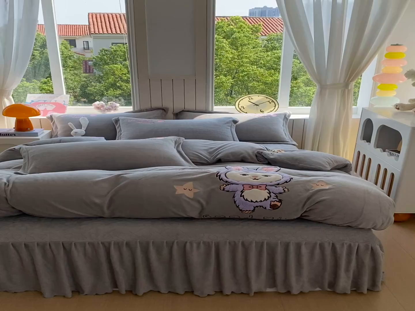 91家纺网 家纺一手货源 找家纺 悦织湾家纺 牛奶绒四件套纯色贴布绣床单款床盖款床上用品四件套时尚小兔2025新款加厚 床盖款-时尚小兔-灰