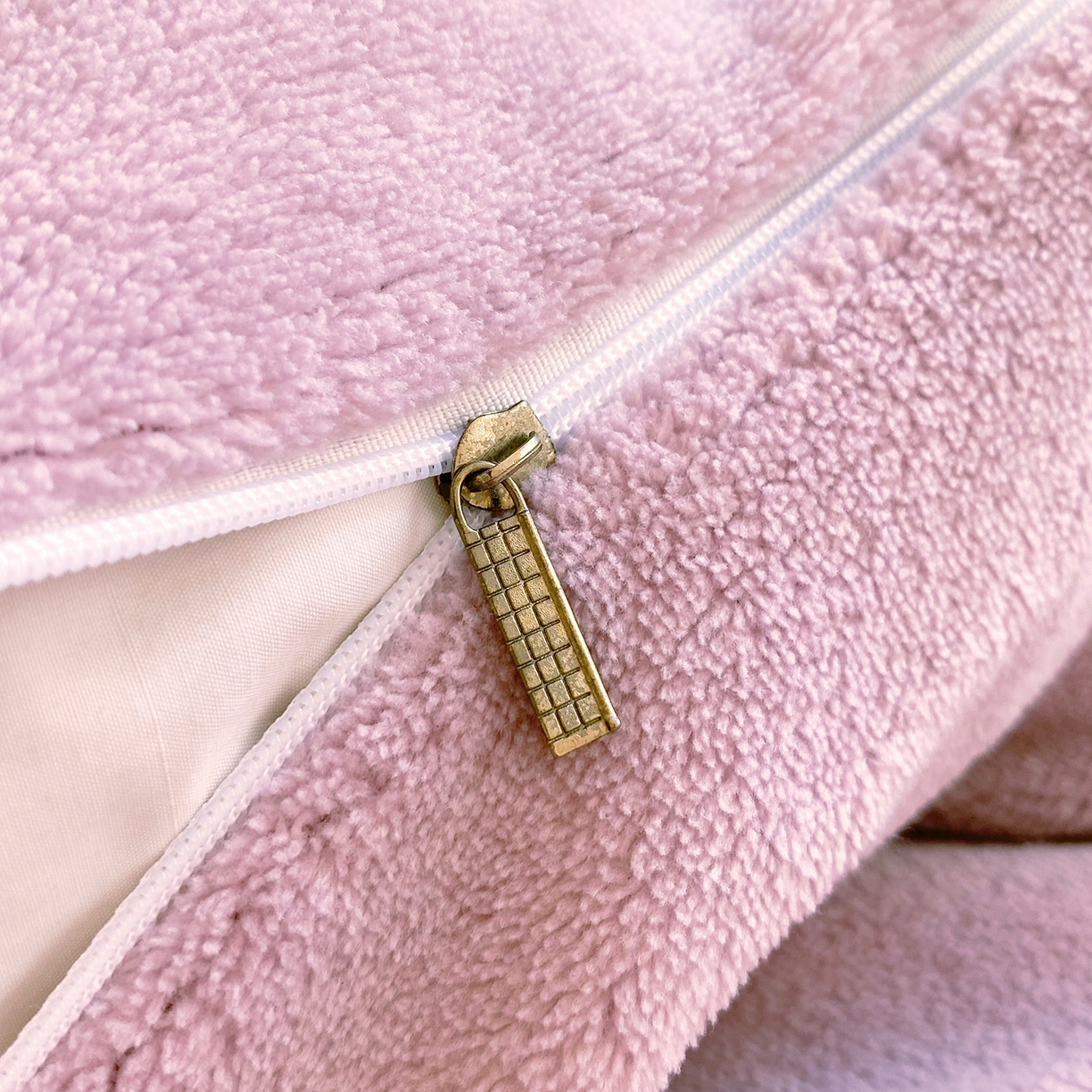 91家纺网 家纺一手货源 找家纺 悦织湾家纺 牛奶绒四件套纯色贴布绣床单款床盖款床上用品四件套时尚小兔2025新款加厚 床盖款-时尚小兔-紫