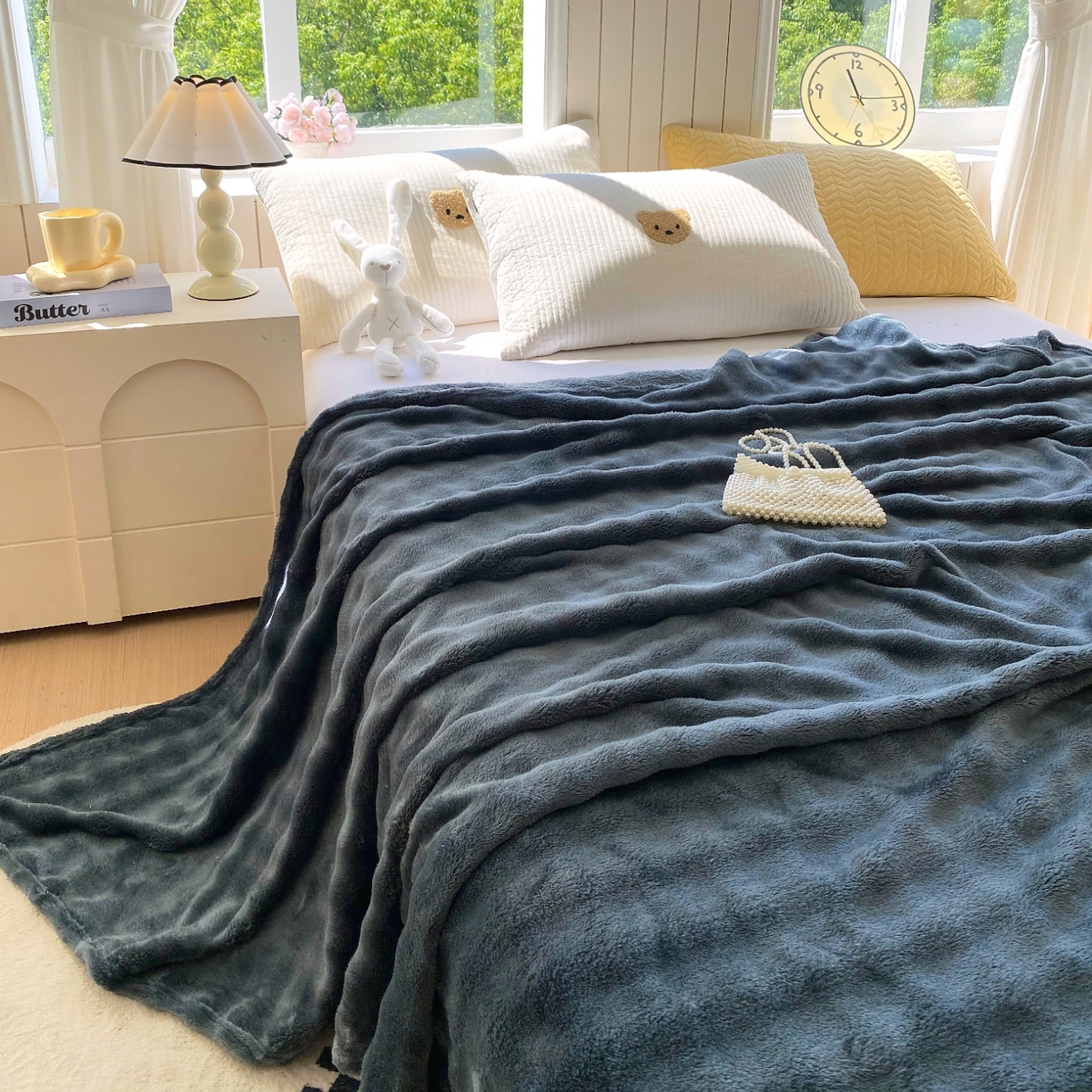 91家纺网 家纺一手货源 找家纺 悦织湾家纺 2025新款双面加厚泡泡绒毛毯印花纯色仿兔毛绒牛奶绒毯子休闲小盖毯沙发办公室午睡毯 高级灰