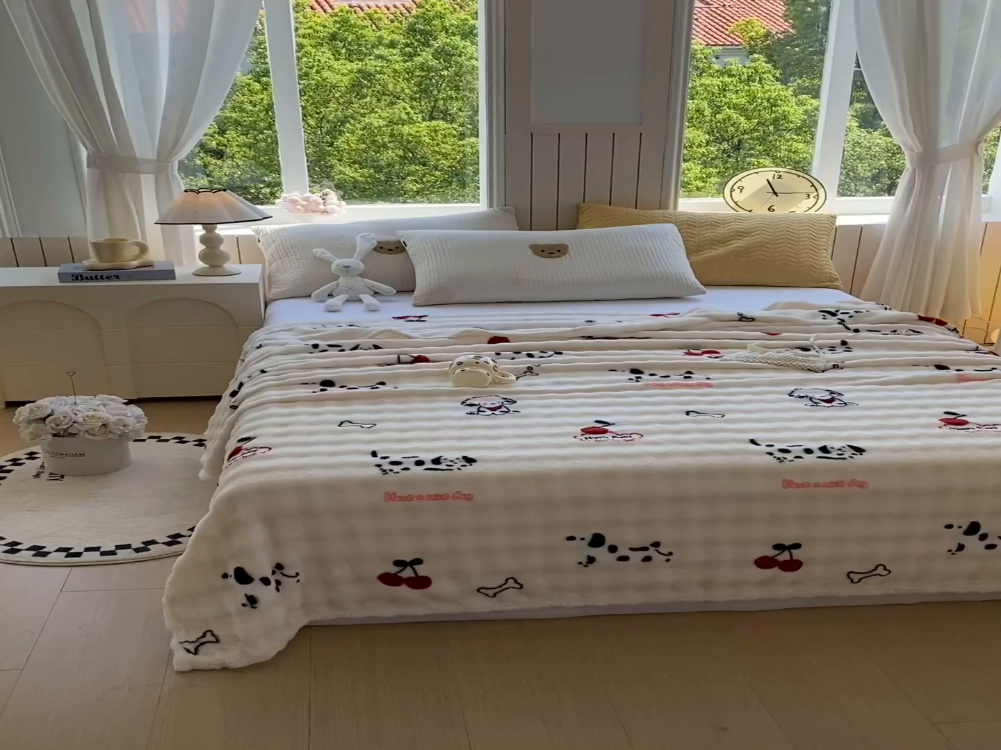 91家纺网 家纺一手货源 找家纺 悦织湾家纺 2025新款双面加厚泡泡绒毛毯印花纯色仿兔毛绒牛奶绒毯子休闲小盖毯沙发办公室午睡毯 波点萌狗