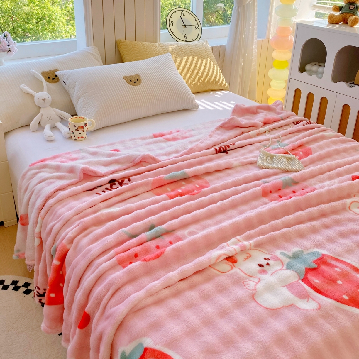 91家纺网 家纺一手货源 找家纺 悦织湾家纺 2025新款双面加厚泡泡绒毛毯印花纯色仿兔毛绒牛奶绒毯子休闲小盖毯沙发办公室午睡毯 草莓兔