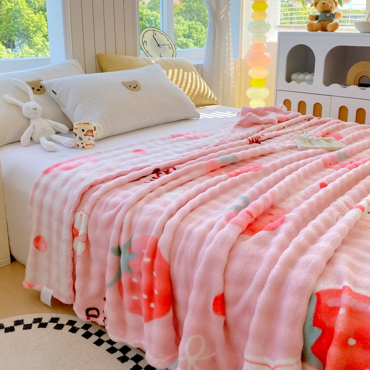 91家纺网 家纺一手货源 找家纺 悦织湾家纺 2025新款双面加厚泡泡绒毛毯印花纯色仿兔毛绒牛奶绒毯子休闲小盖毯沙发办公室午睡毯 草莓兔