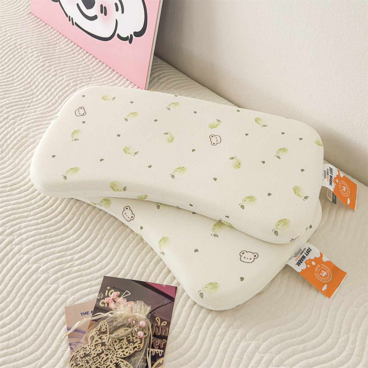91家纺网 家纺一手货源 找家纺 麦肯锡 2025新款可爱碎花婴童记忆枕  枕头枕芯 梦熊乖乖/对