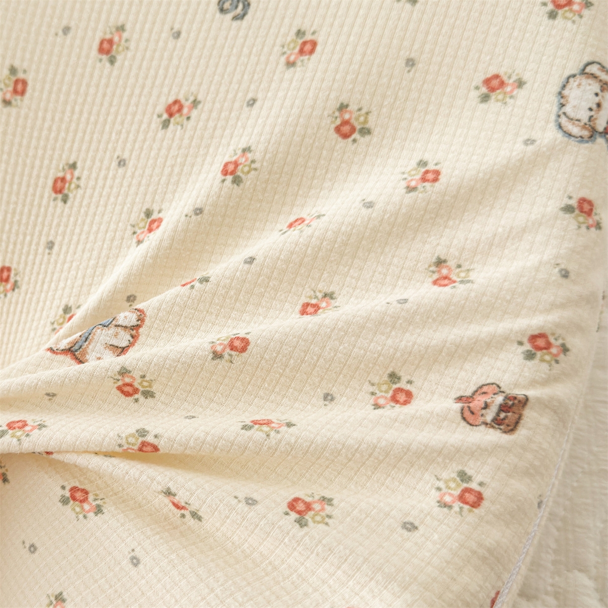 91家纺网 家纺一手货源 找家纺 麦肯锡 2025新款可爱碎花婴童记忆枕  枕头枕芯 萌犬乐园/对