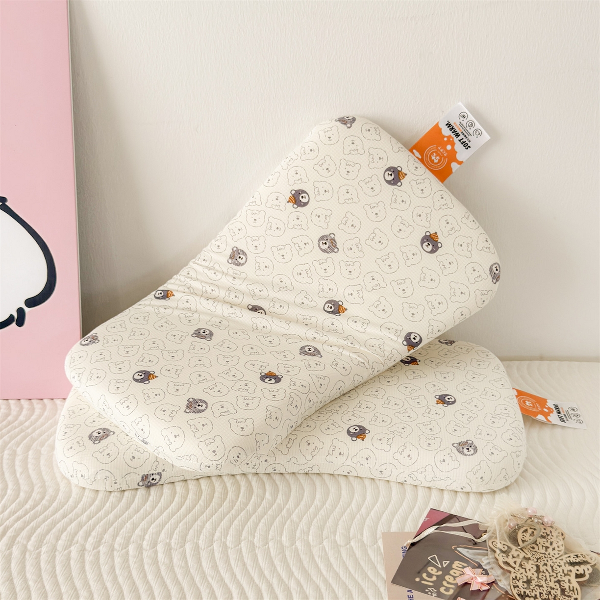91家纺网 家纺一手货源 找家纺 麦肯锡 2025新款可爱碎花婴童记忆枕  枕头枕芯 甜梦小熊/只