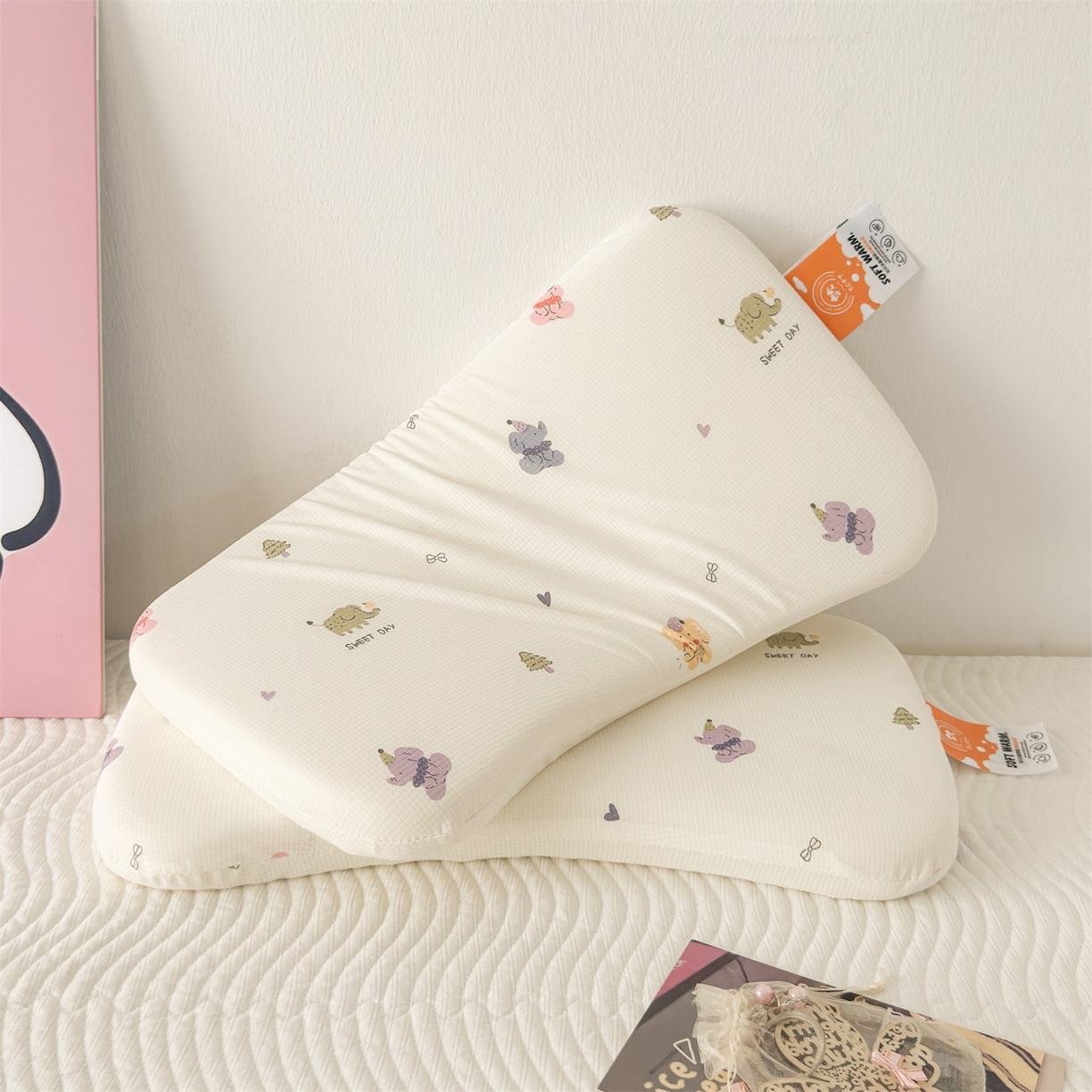 91家纺网 家纺一手货源 找家纺 麦肯锡 2025新款可爱碎花婴童记忆枕  枕头枕芯 小象乐园/对