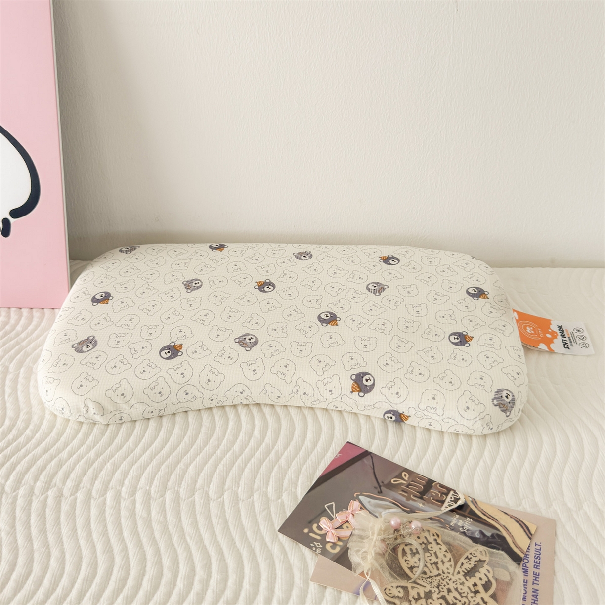 91家纺网 家纺一手货源 找家纺 麦肯锡 2025新款可爱碎花婴童记忆枕  枕头枕芯 甜梦小熊/只