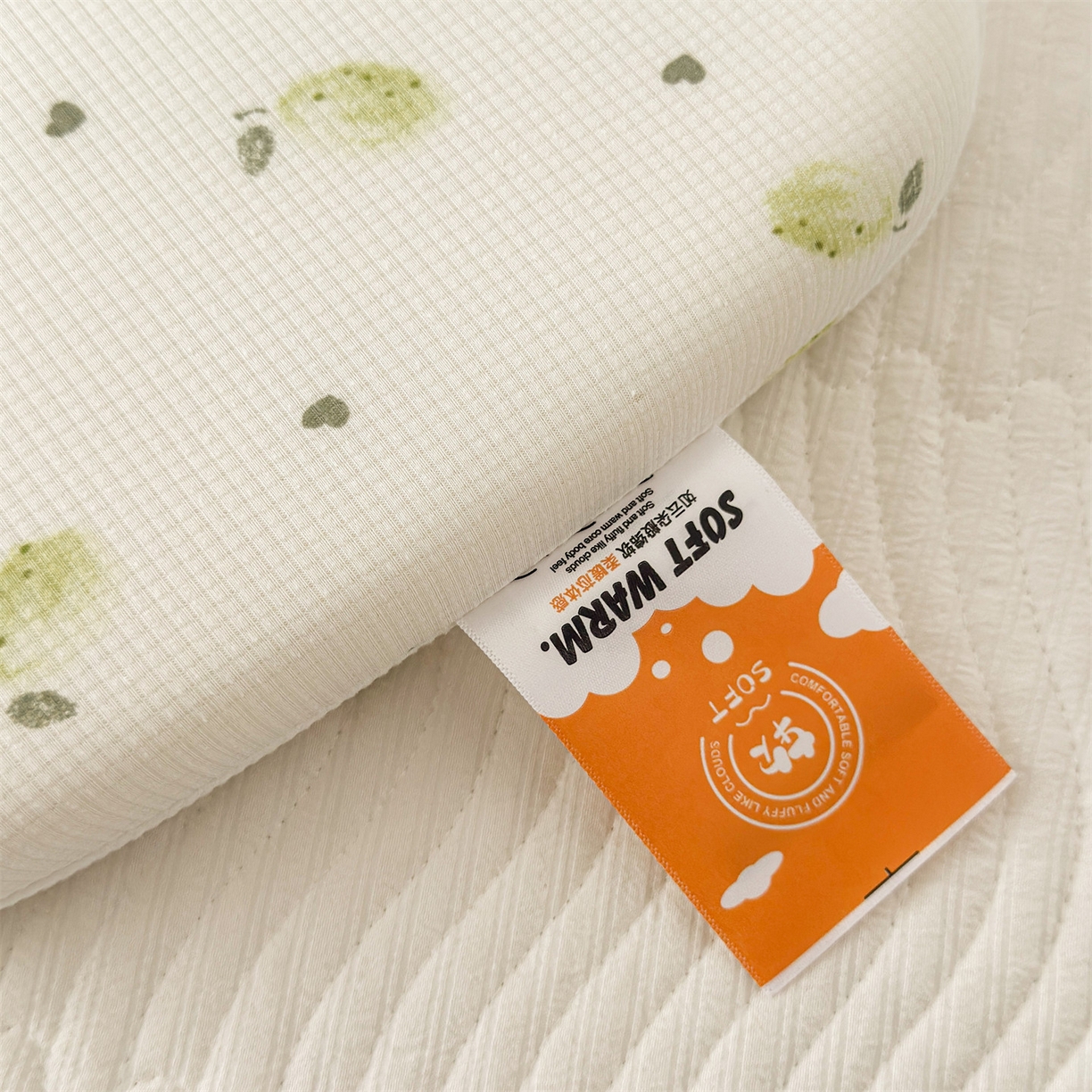 91家纺网 家纺一手货源 找家纺 麦肯锡 2025新款可爱碎花婴童记忆枕  枕头枕芯 梦熊乖乖/对