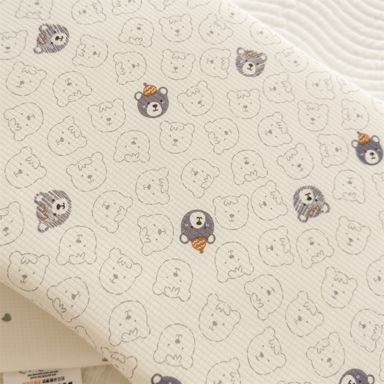 91家纺网 家纺一手货源 找家纺 麦肯锡 2025新款可爱碎花婴童记忆枕  枕头枕芯 甜梦小熊/对