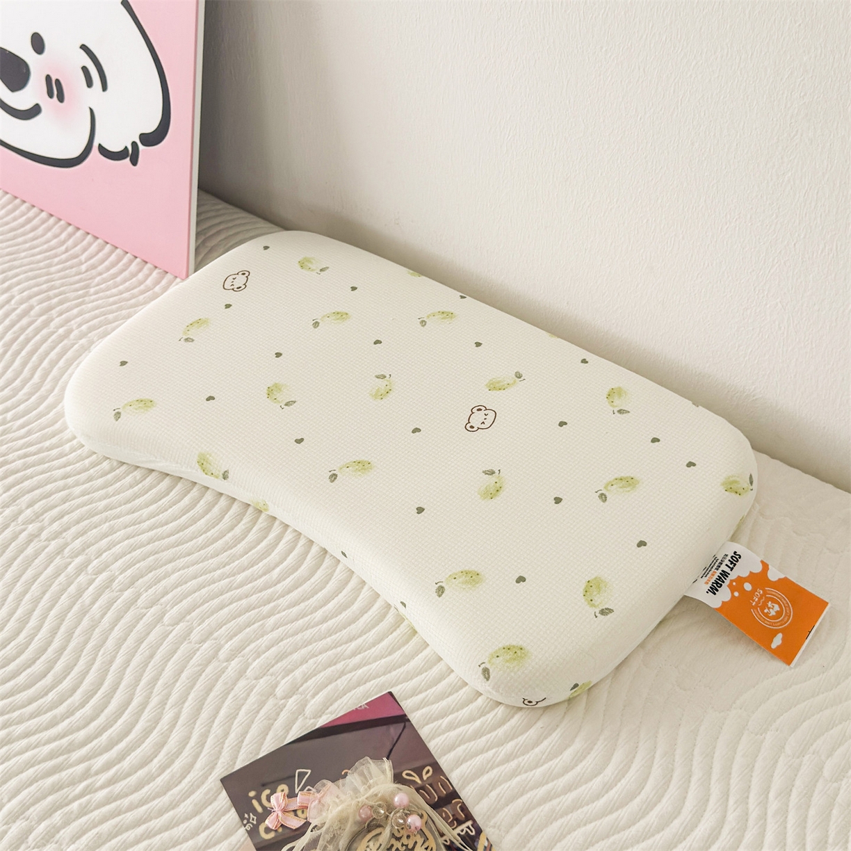 91家纺网 家纺一手货源 找家纺 麦肯锡 2025新款可爱碎花婴童记忆枕  枕头枕芯 梦熊乖乖/对