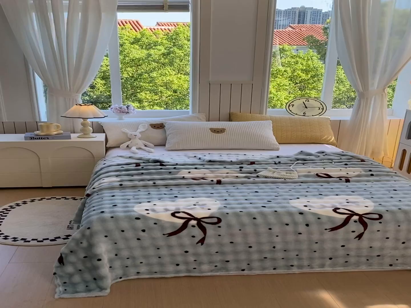 91家纺网 家纺一手货源 找家纺 悦织湾家纺 2025新款双面加厚泡泡绒毛毯印花纯色仿兔毛绒牛奶绒毯子休闲小盖毯沙发办公室午睡毯 蓝底爱心结