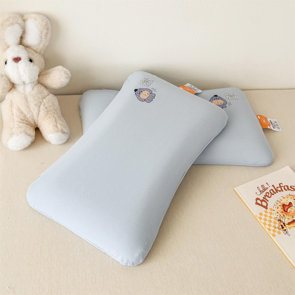 91家纺网 家纺一手货源 找家纺 麦肯锡 2025新款格纹烫画亲肤儿童记忆枕  枕头枕芯 蓝色/只