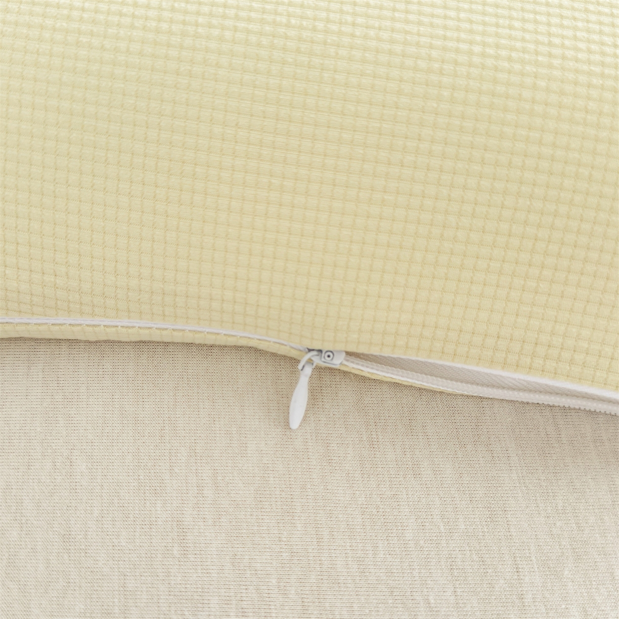 91家纺网 家纺一手货源 找家纺 麦肯锡 2025新款格纹烫画亲肤儿童记忆枕  枕头枕芯 黄色/只