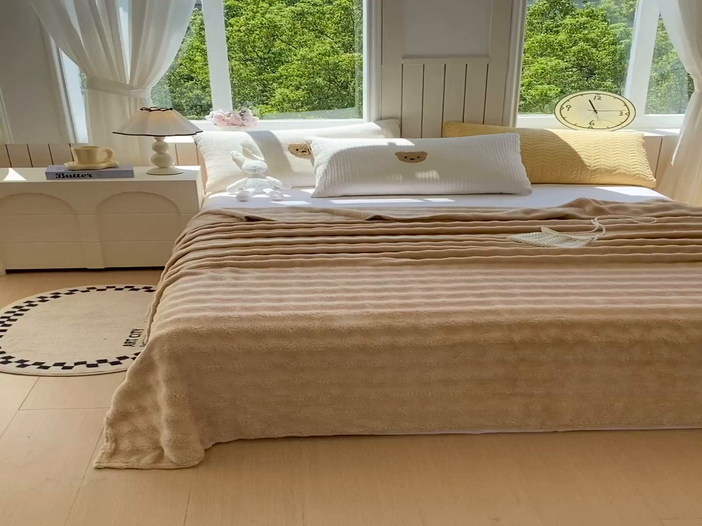 91家纺网 家纺一手货源 找家纺 悦织湾家纺 2025新款双面加厚泡泡绒毛毯印花纯色仿兔毛绒牛奶绒毯子休闲小盖毯沙发办公室午睡毯 香槟色