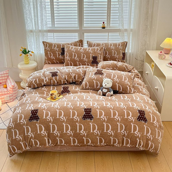 91家纺网 家纺一手货源 找家纺 蓝梦 2025新款加厚保暖牛奶绒印花四件套 潮流熊熊-咖