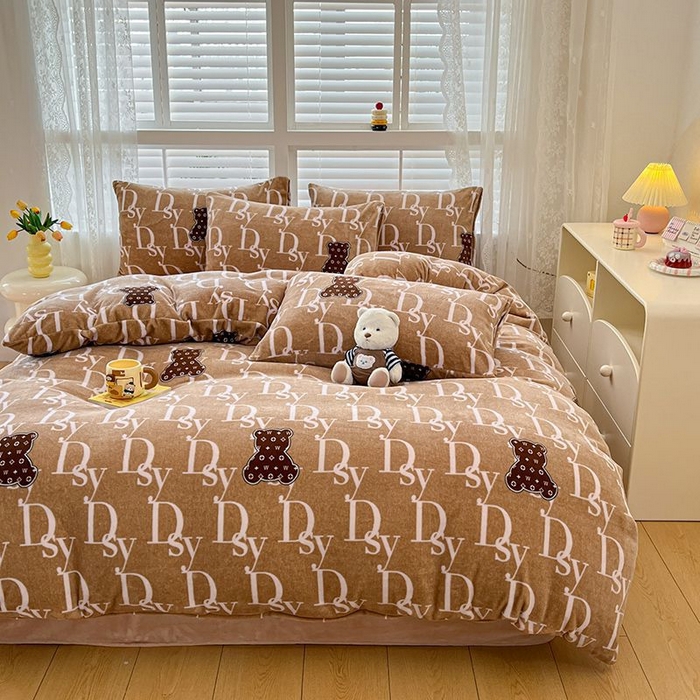 91家纺网 家纺一手货源 找家纺 蓝梦 2025新款加厚保暖牛奶绒印花四件套 潮流熊熊-咖