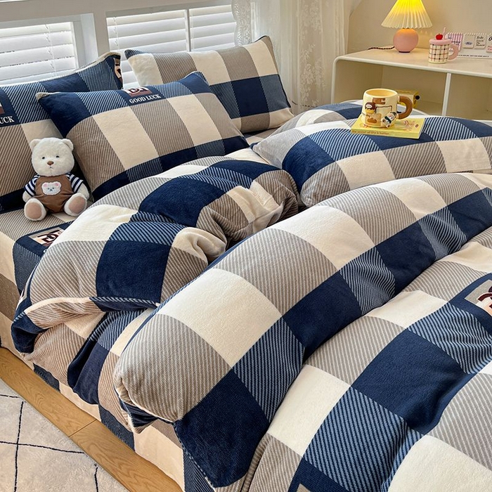 91家纺网 家纺一手货源 找家纺 蓝梦 2025新款加厚保暖牛奶绒印花四件套 时尚新都