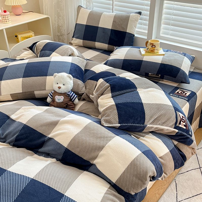 91家纺网 家纺一手货源 找家纺 蓝梦 2025新款加厚保暖牛奶绒印花四件套 时尚新都