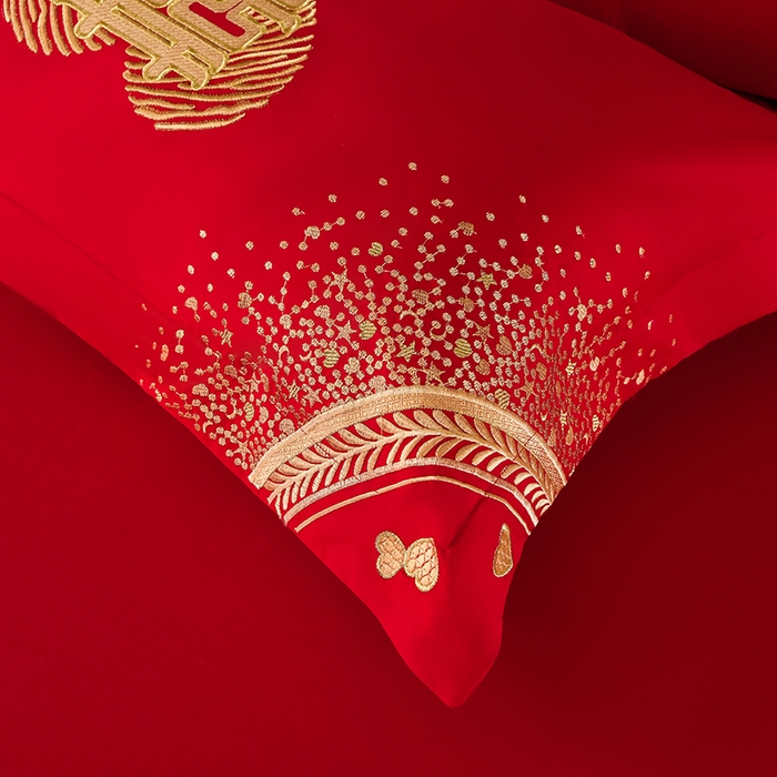 91家纺网 家纺一手货源 找家纺 董成龙家纺 2025新款全棉中式精美绣花工艺婚庆系列四件套多件套 心心相印