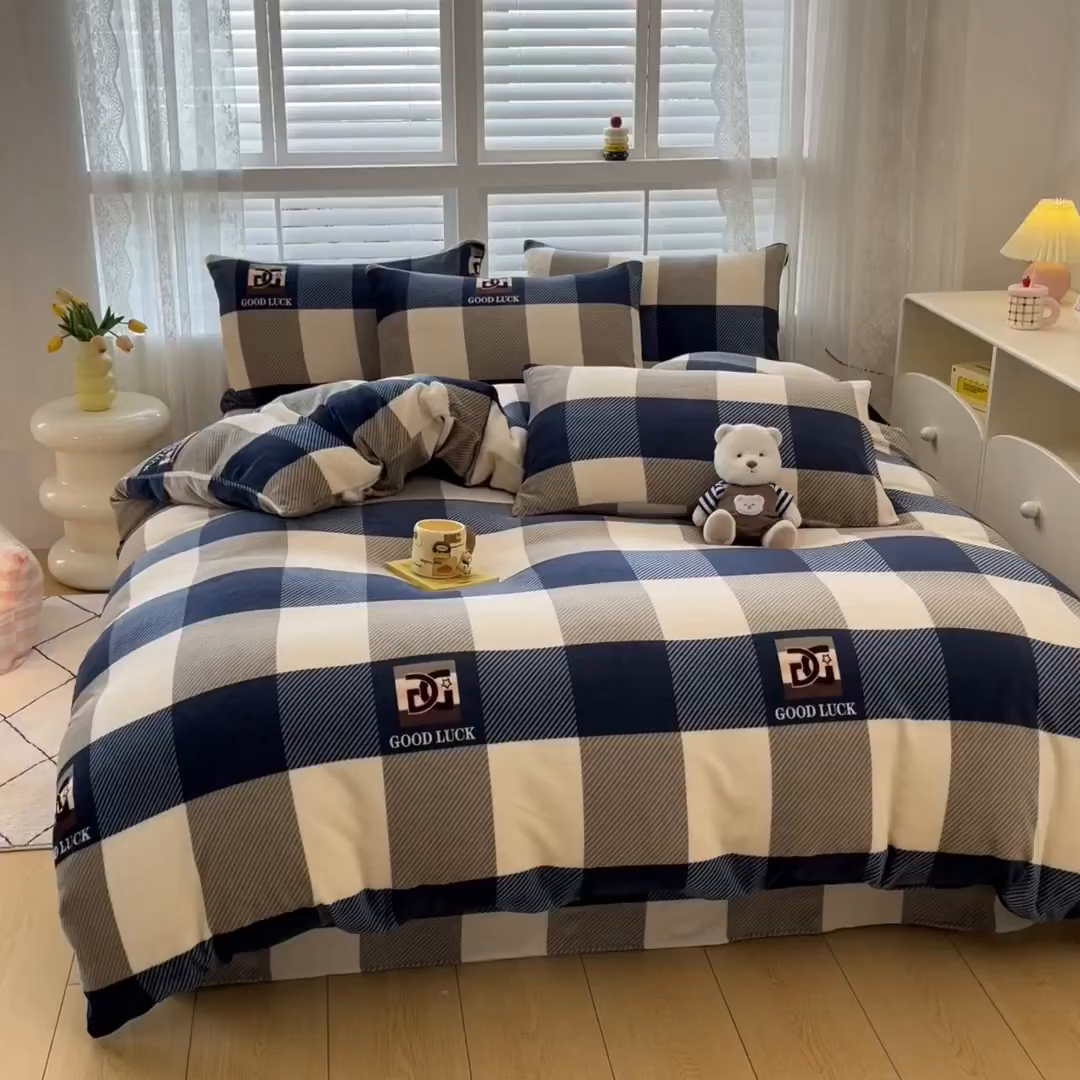 91家纺网 家纺一手货源 找家纺 蓝梦 2025新款加厚保暖牛奶绒印花四件套 时尚新都